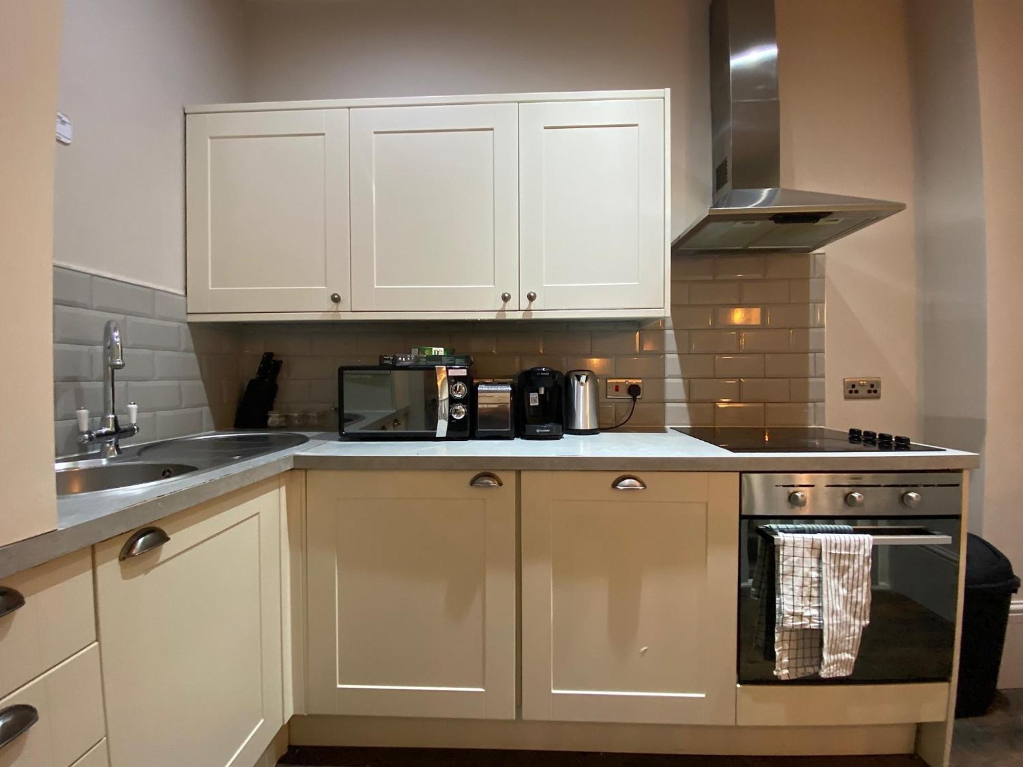 Stunning King Suite Apartment In The Heart Of Leeds City Center Екстер'єр фото