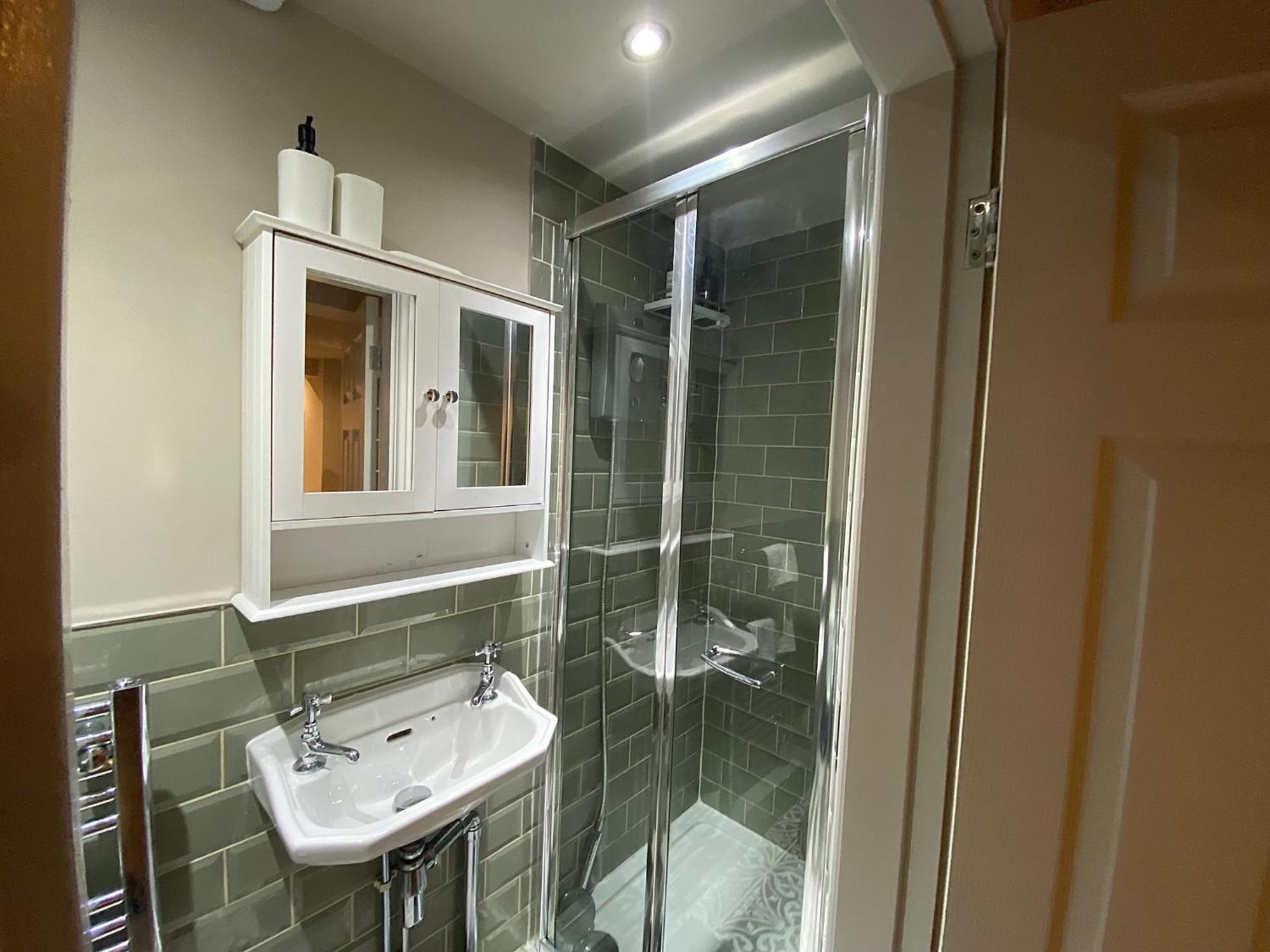 Stunning King Suite Apartment In The Heart Of Leeds City Center Екстер'єр фото