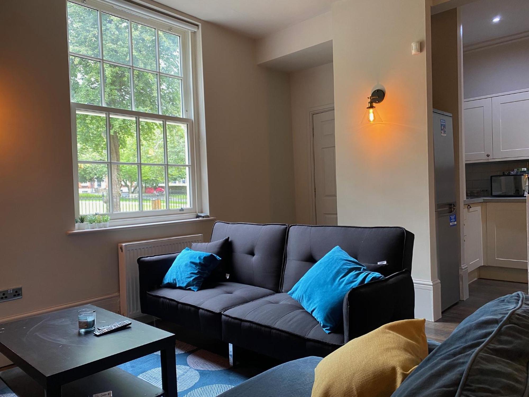 Stunning King Suite Apartment In The Heart Of Leeds City Center Екстер'єр фото