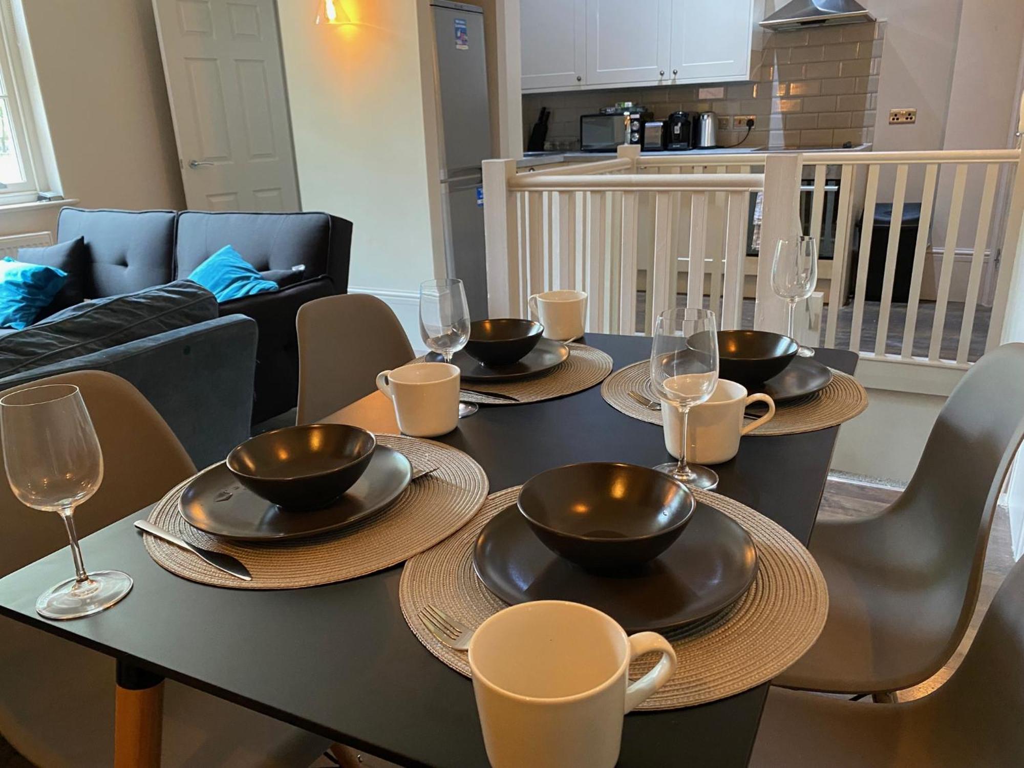 Stunning King Suite Apartment In The Heart Of Leeds City Center Екстер'єр фото